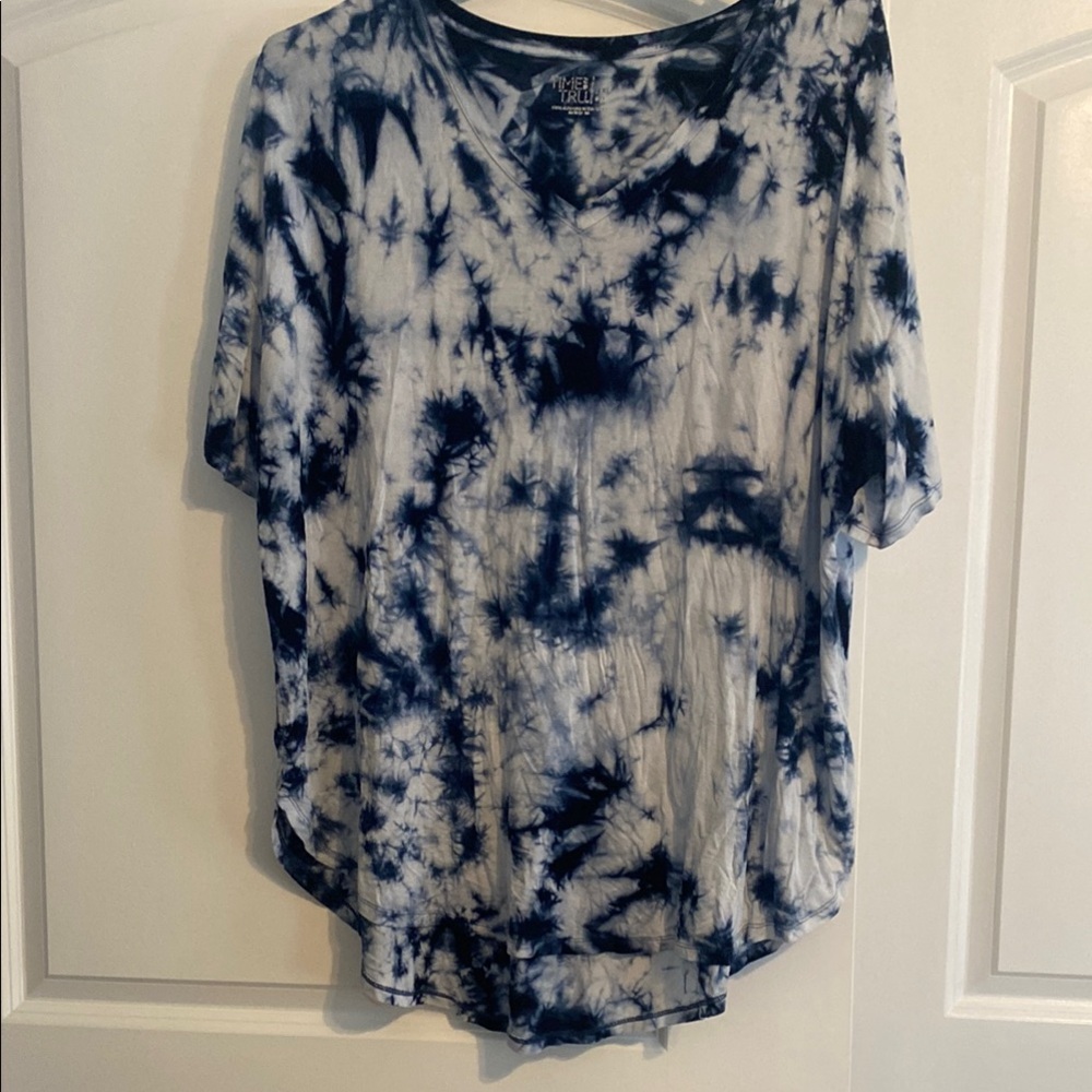 Time and Tru Blue and White Ribbed Short Sleeve Tee